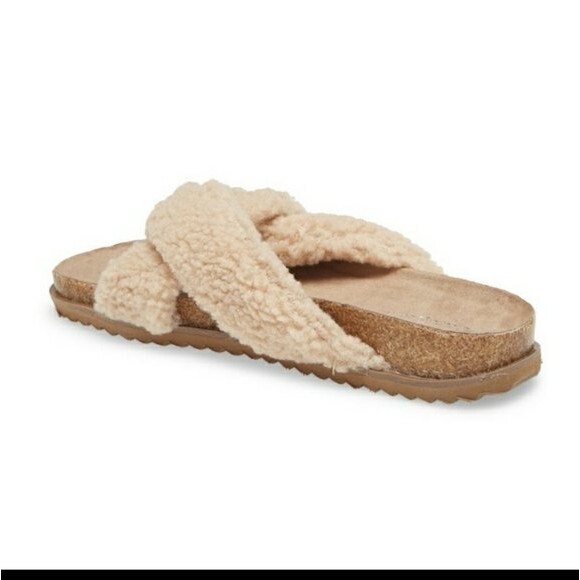 Treasure & Bond Slide on Fuzzy Sandals 8M Tan - Picture 2 of 2